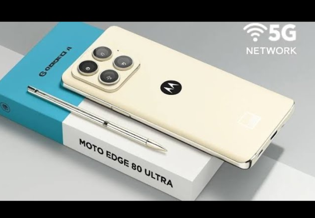 Motorola Edge 80 Ultra ट्रिपल रियर कैमरा सेटअप क्लोज़ व्यू